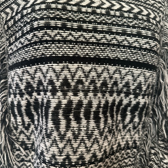 MINKPINK fringe turtleneck sweater - Picture 3 of 6